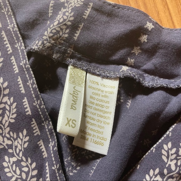 SOLD ❀ navy leaf patterned Japana wrap shirt - Picture 3 of 3